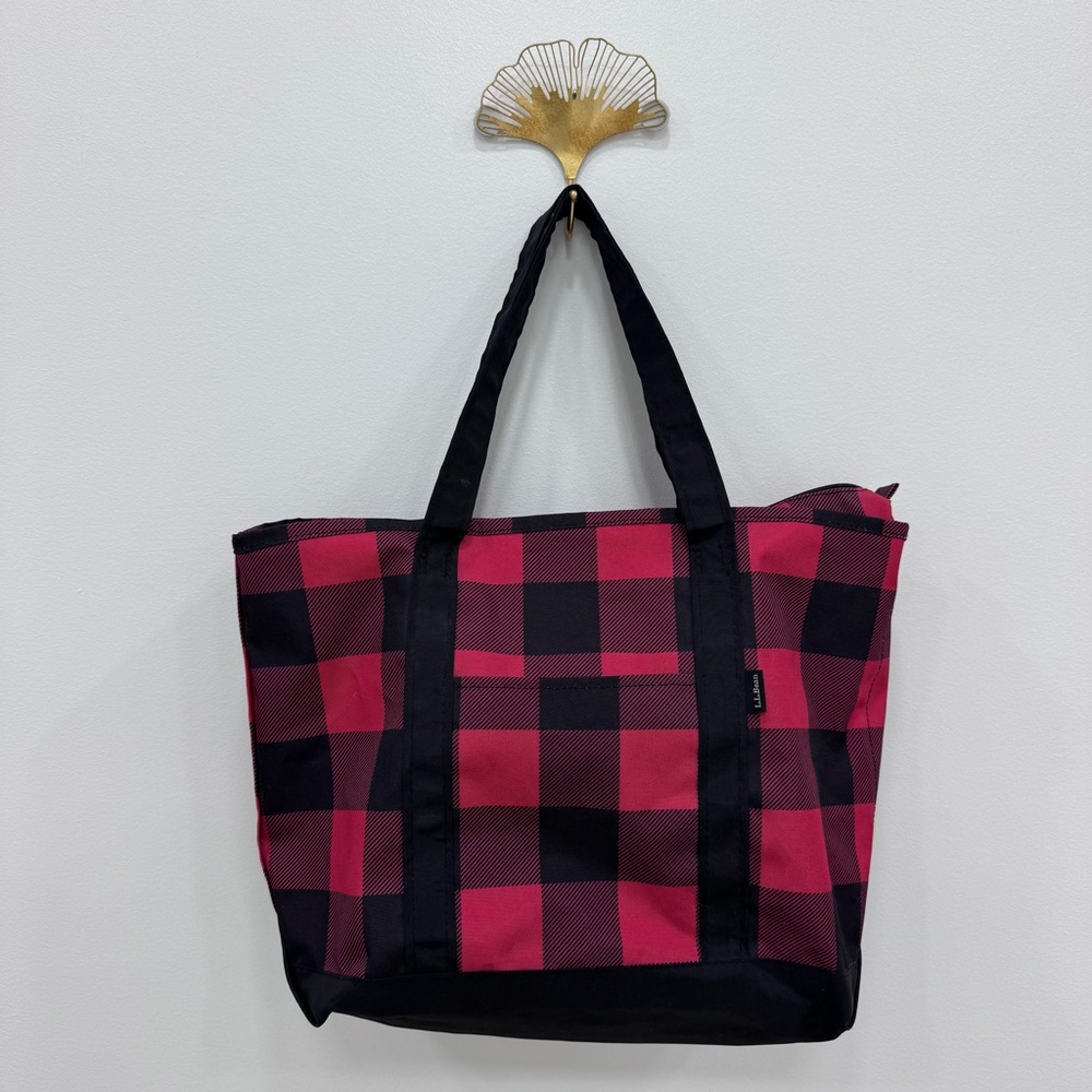 L.L. Bean Buffalo Plaid Nylon Tote red black nylon boat & tote